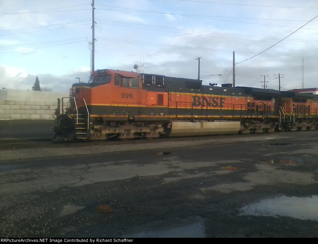 BNSF 996